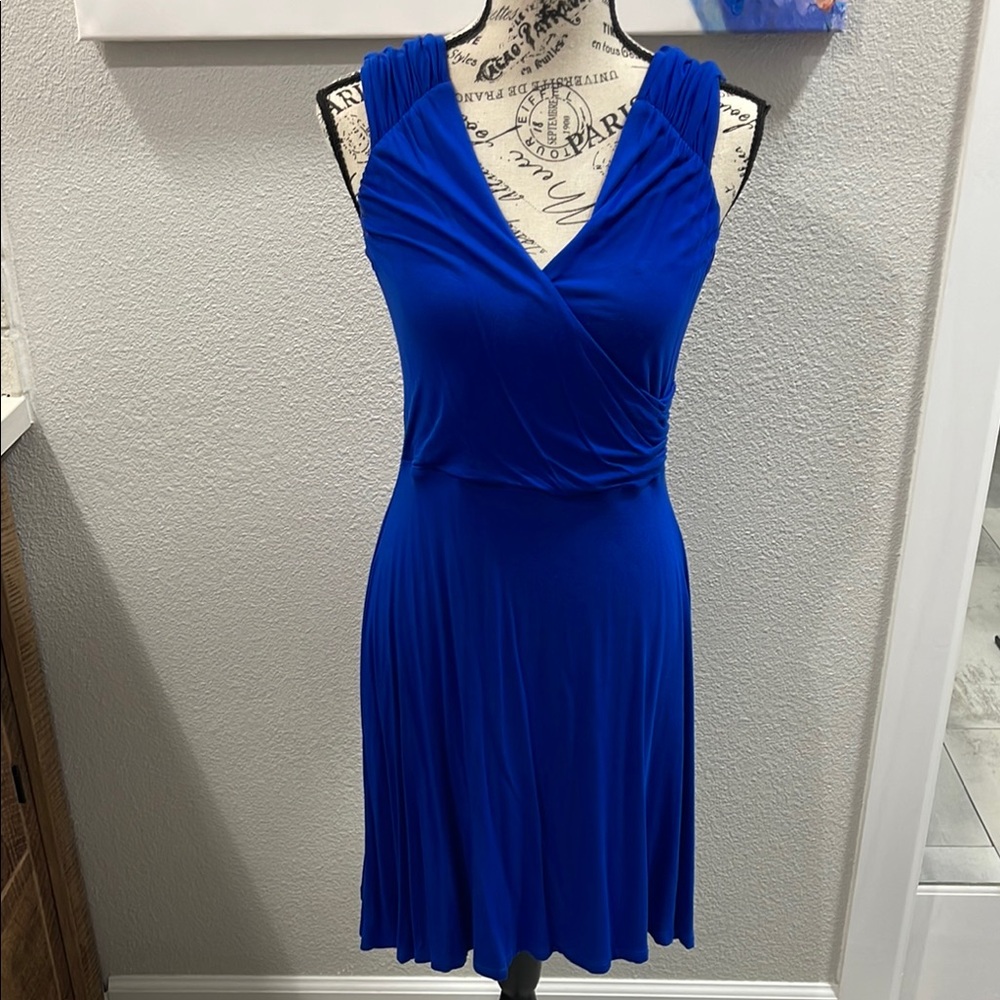 Elegant Blue Sleeveless Dress